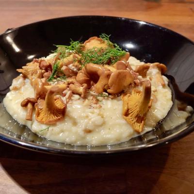 Krämig kantarellrisotto