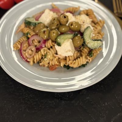 Pastasallad med medelhavssmaker