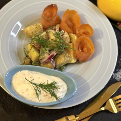 Fransk potatissallad med kallrökt lax