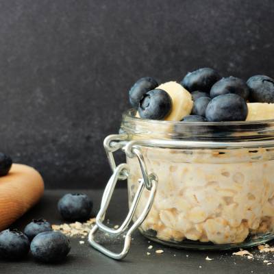 Läckra over night oats med bär och nötter